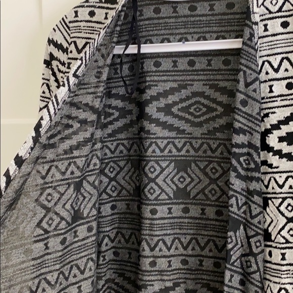 American Eagle cardigan - Picture 2 of 4